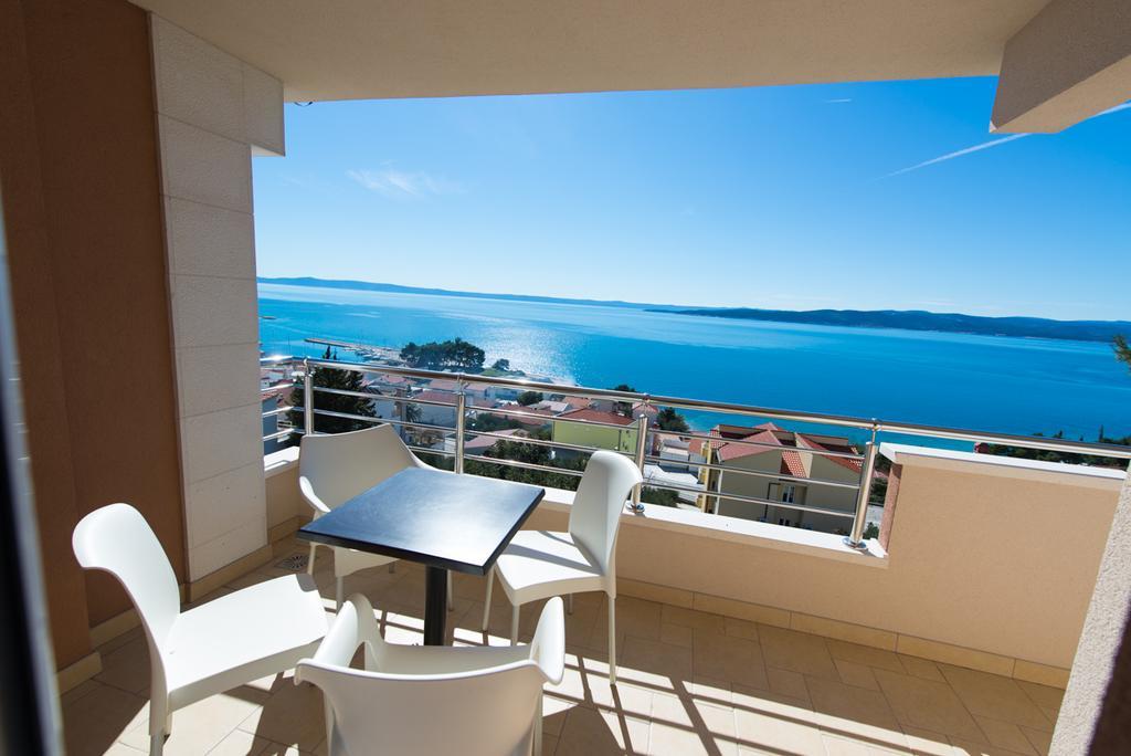 Apartments Karlo Baška Voda Rom bilde